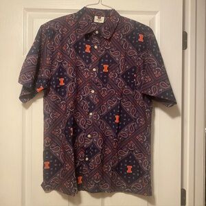 WES & WILLY Illinois UOF I fighting ilini Mens Hawaiian Shirt Short Button L NWT